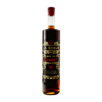 Botella de La Chelo Vermu Rojo sobre fondo neutro